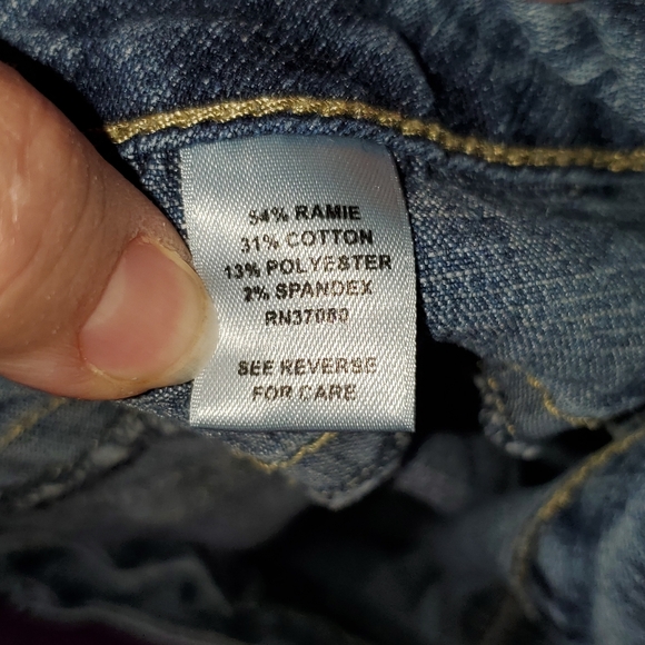 Cato, Plus Size Capri's, Size 28. - Picture 4 of 4